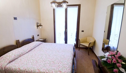 Double Room (extra bed)
