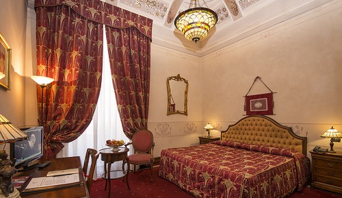 Deluxe Double or Twin Room