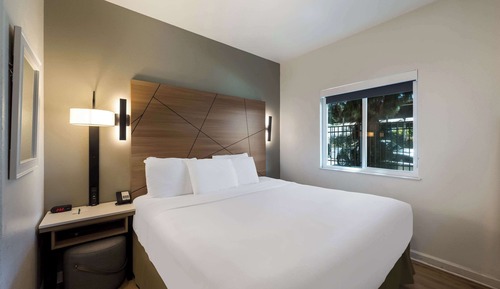 Standard Room, Multiple Beds, Non Smoking
