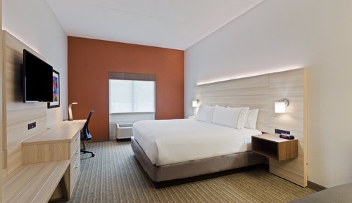 Suite, 1 Queen Bed, Accessible (Comm, Accessible Tub)
