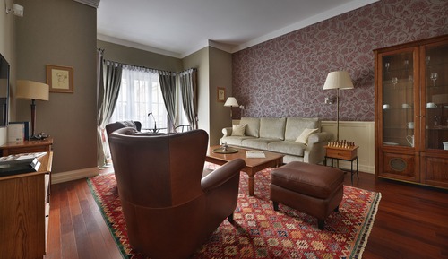 Luxury Suite