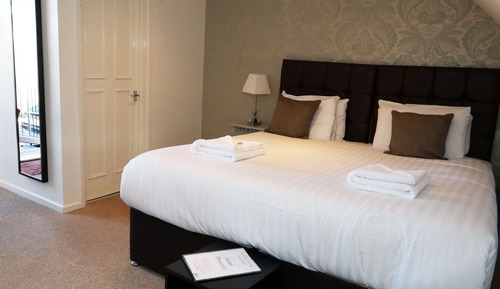 Standard Double or Twin Room (with shower)