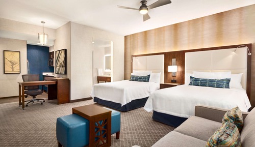 Studio, 2 Queen Beds (Roll-In Shower)