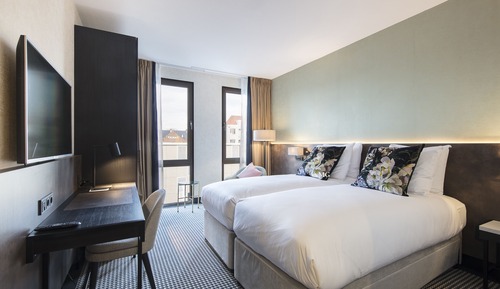 Twin Room, Canal View