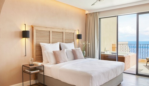 Deluxe Suite (Grand Terrace, Whirlpool)