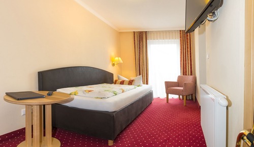 Basic Single Room, 1 Twin Bed, Non Smoking, Courtyard View
