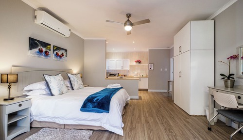 Luxury Double Self-catering Suite