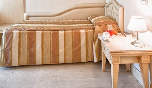 Single Room, Balcony
