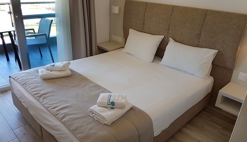 Design Studio, 1 Bedroom, Pool View, Poolside