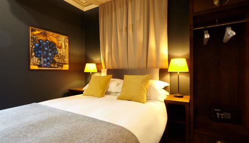 Deluxe King or Twin Room 