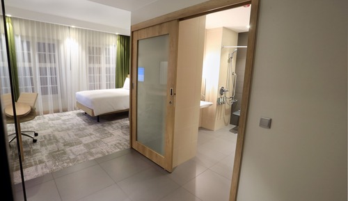 Family Room, 1 Queen Bed, Accessible (Connecting Rooms)