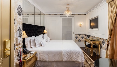 Suite, Jetted Tub