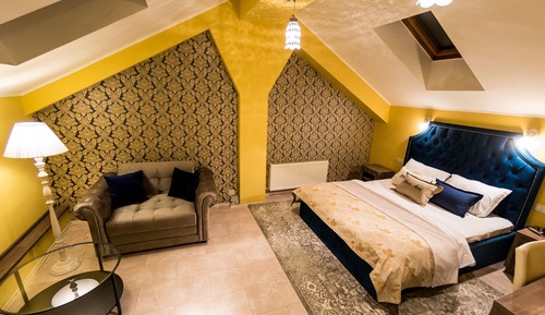 Superior Double Room, Bathtub
