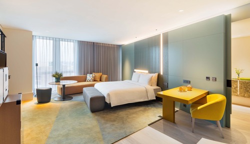Premium Room, 1 King Bed