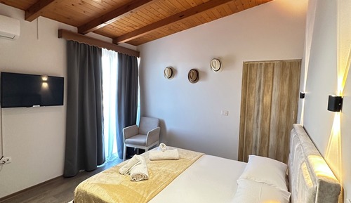 Deluxe Double Room, Balcony, City View