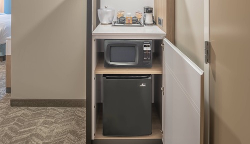 Suite, 1 King Bed with Sofa bed (Mobility Accessible, Tub)