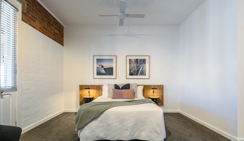 Deluxe Spa Room