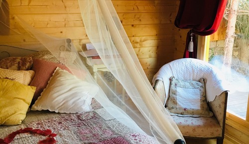 Romantic Cabin