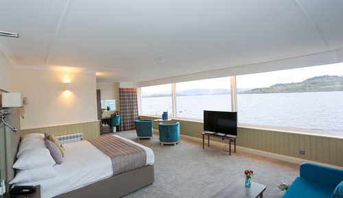 Signature Suite, Lake View