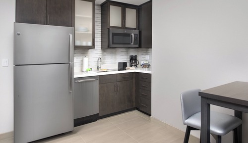 Studio, 1 King Bed with Sofa bed (Mobility Accessible, Roll-In Shower)