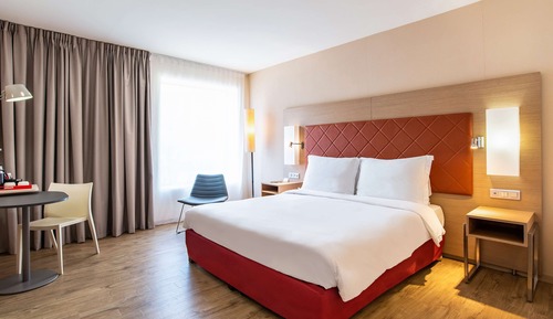 Premium Room, View (Patio View)