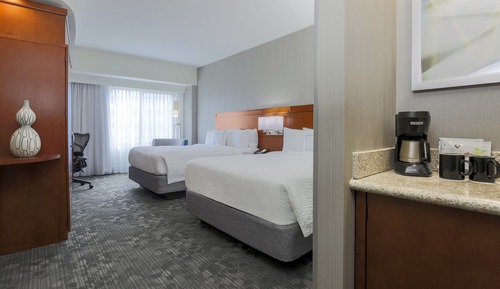 Room, 2 Queen Beds, Non Smoking