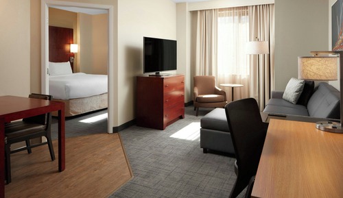 Suite, 1 Bedroom (Mobility/Hearing Access, Transf Shwr)