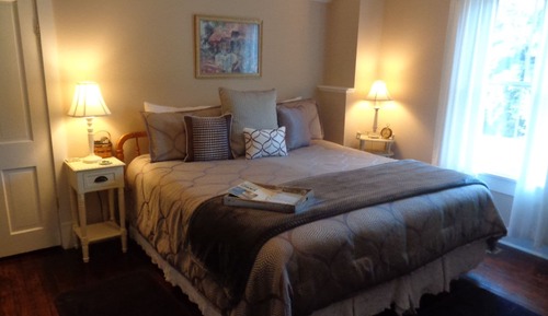 Barrett Deluxe Room, 1 King Bed, Non Smoking with Jacuzzi