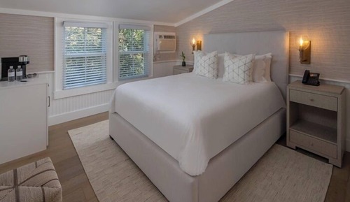 Standard Room, 1 Queen Bed