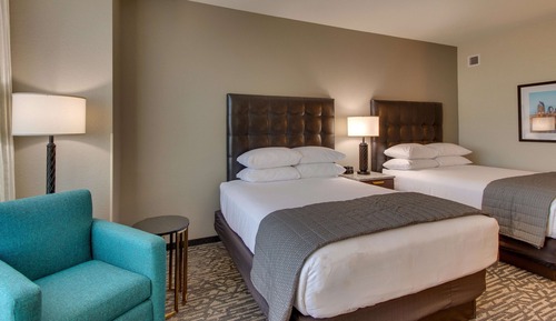 Deluxe Room, 2 Queen Beds, Accessible, Refrigerator & Microwave (Roll in Shower)