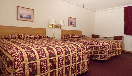 Basic Room, 2 Queen Beds, Non Smoking