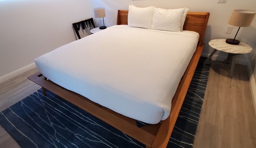 Standard Suite, 1 King Bed, Partial Ocean View
