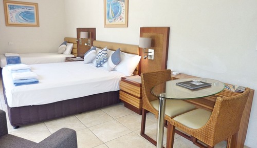 Twin King Studio Suite 