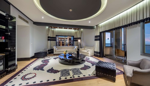 Premium Suite