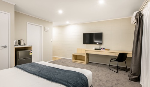 Queen Studio with Kitchenette