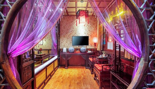 Luxury Villa, City View