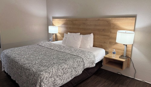 Single Room, 1 King Bed, Non Smoking