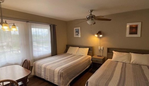 Room, 2 Queen Beds (Efficiency)