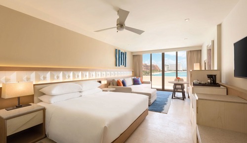 Ocean View King (with Sofa Bed)