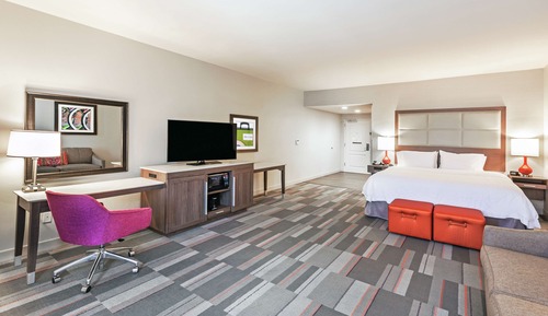 King, Studio, Kitchenette