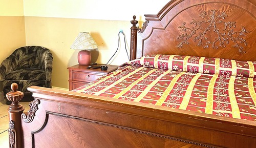 Standard Single Room, 1 King Bed, Smoking