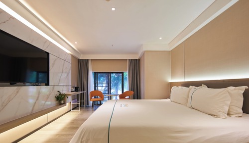 Executive Double Room, City View