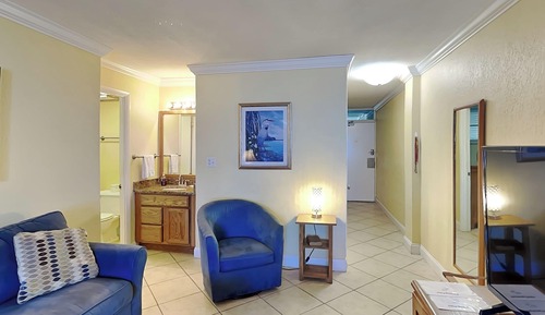 Condo (1 Bedroom)
