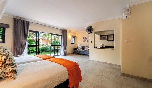 Deluxe Double or Twin Room, Garden View