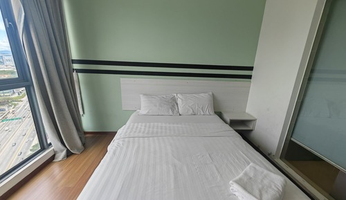 Comfort Apartment, 2 Bedrooms, Balcony, City View