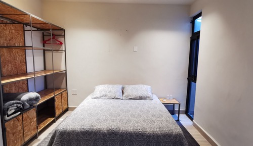Comfort Apartment, Hill View