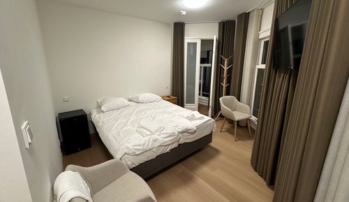 Deluxe Double Room, Private Bathroom, Canal View