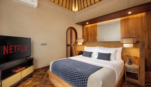 Two Bedroom Villa with Private Pool & Jacuzzi