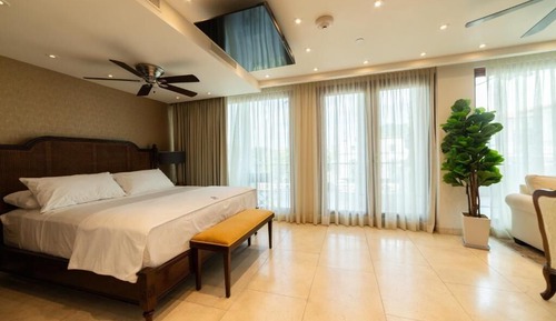 Exclusive Room