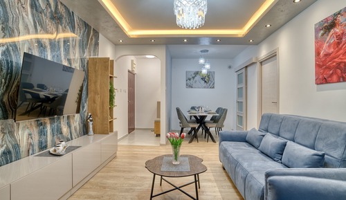 Luxury Apartment, Balcony, Partial Sea View